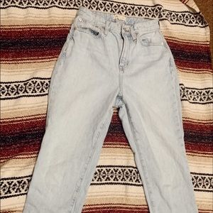 High waisted blue denim Madewell mom jeans✨